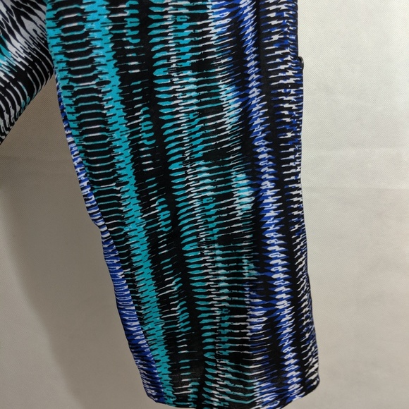 Halo Striped Crossover Blouse - Picture 4 of 8